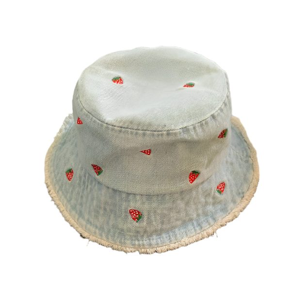 Bob en jean avec broderies fraises