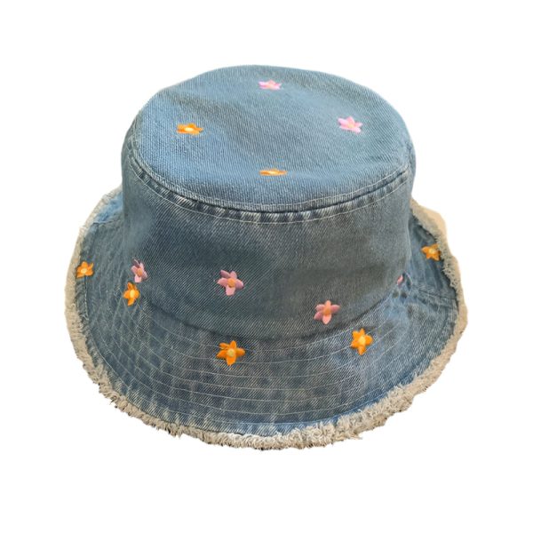 bob en jean à fleurs brodées