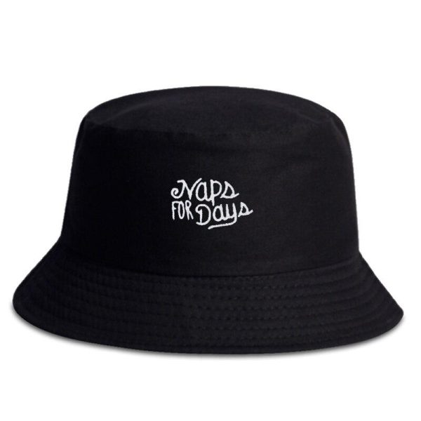 Bob "Naps for days" en extérieur